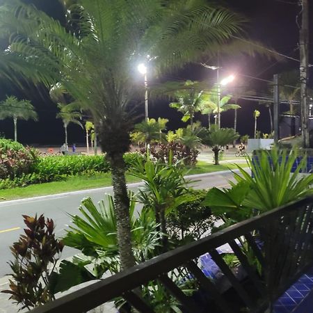 Guilhermina Pe Na Areia Vista Mar Praia Grande  Kültér fotó
