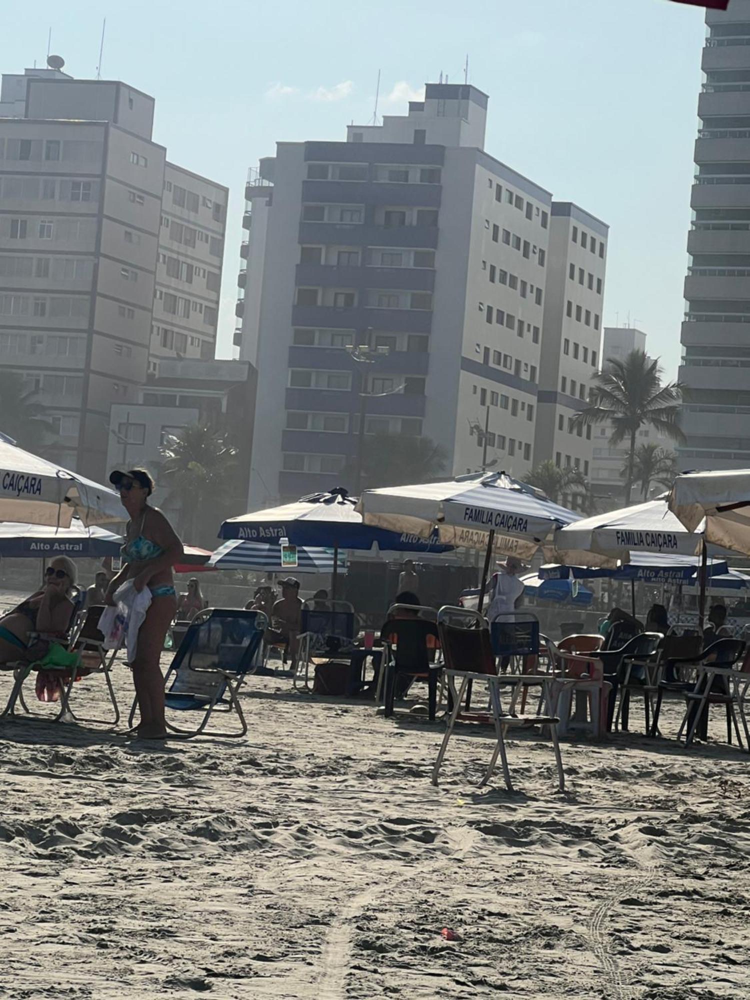 Guilhermina Pe Na Areia Vista Mar Praia Grande  Kültér fotó